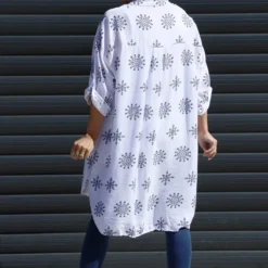 Cassie Longline Print Shirt White 9 Cassie Longline Print Shirt White -Kitandkaboodal Store IMG 8260 d788767f 47dc 49d4 a7ec 4c8f253173d7