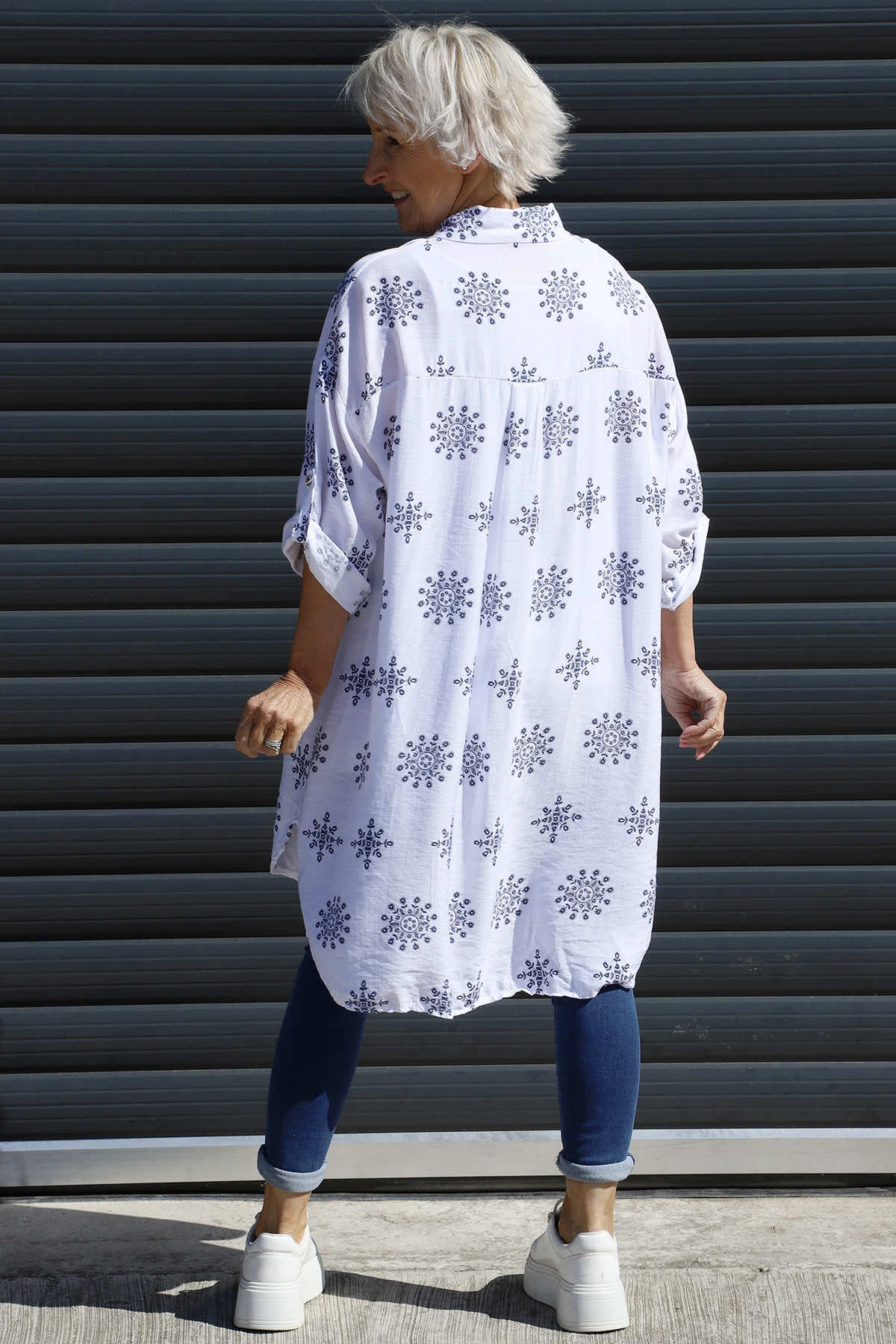 Cassie Longline Print Shirt White 6 Cassie Longline Print Shirt White - Image 4