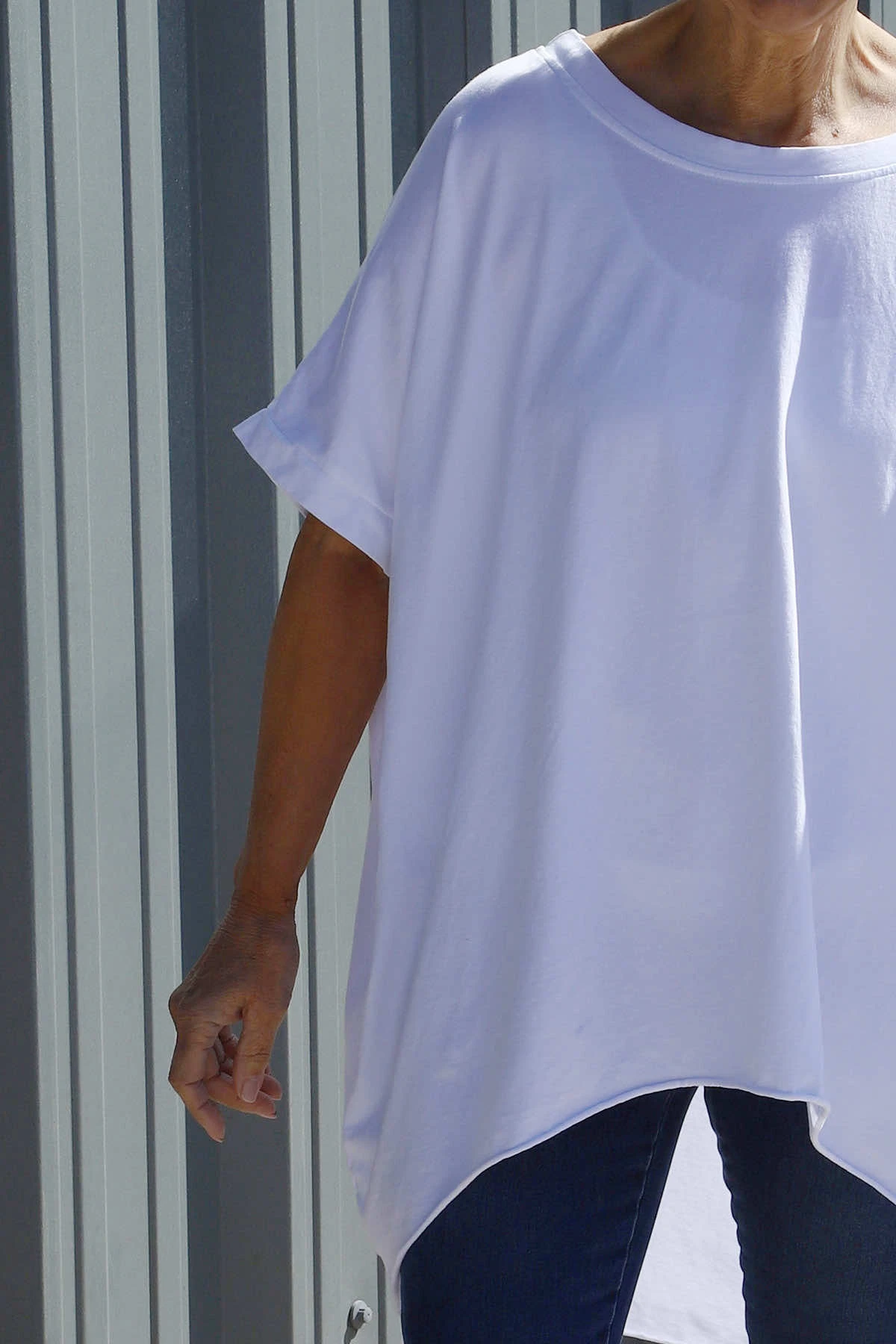 Celina Dipped Hem Washed Cotton Top White 5 Celina Dipped Hem Washed Cotton Top White - Image 3