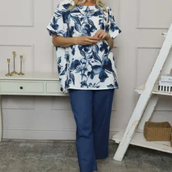 Liliana Floral Top Navy