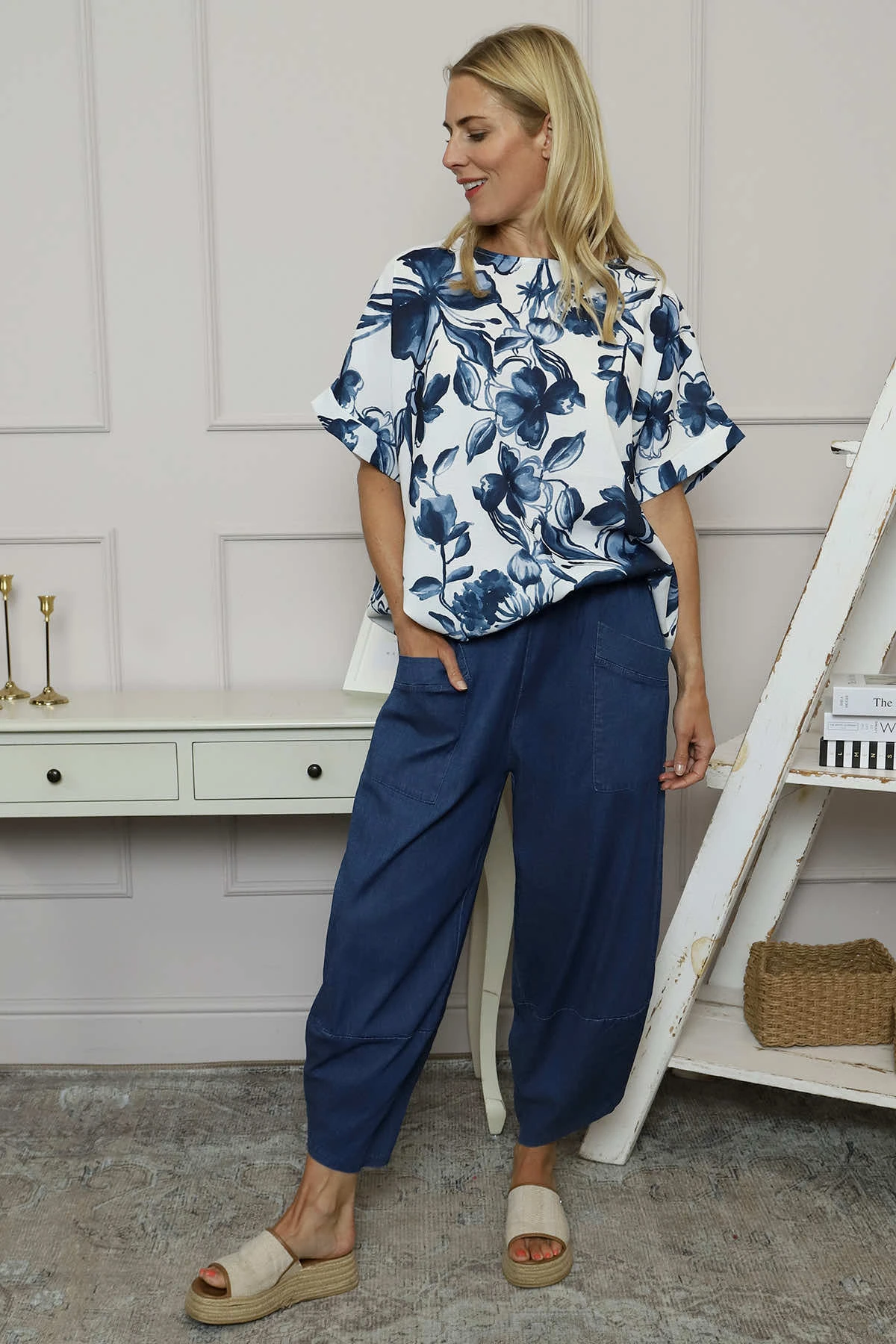 Liliana Floral Top Navy 4 Liliana Floral Top Navy - Image 2