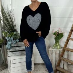 Briony Heart Cotton Top Black
