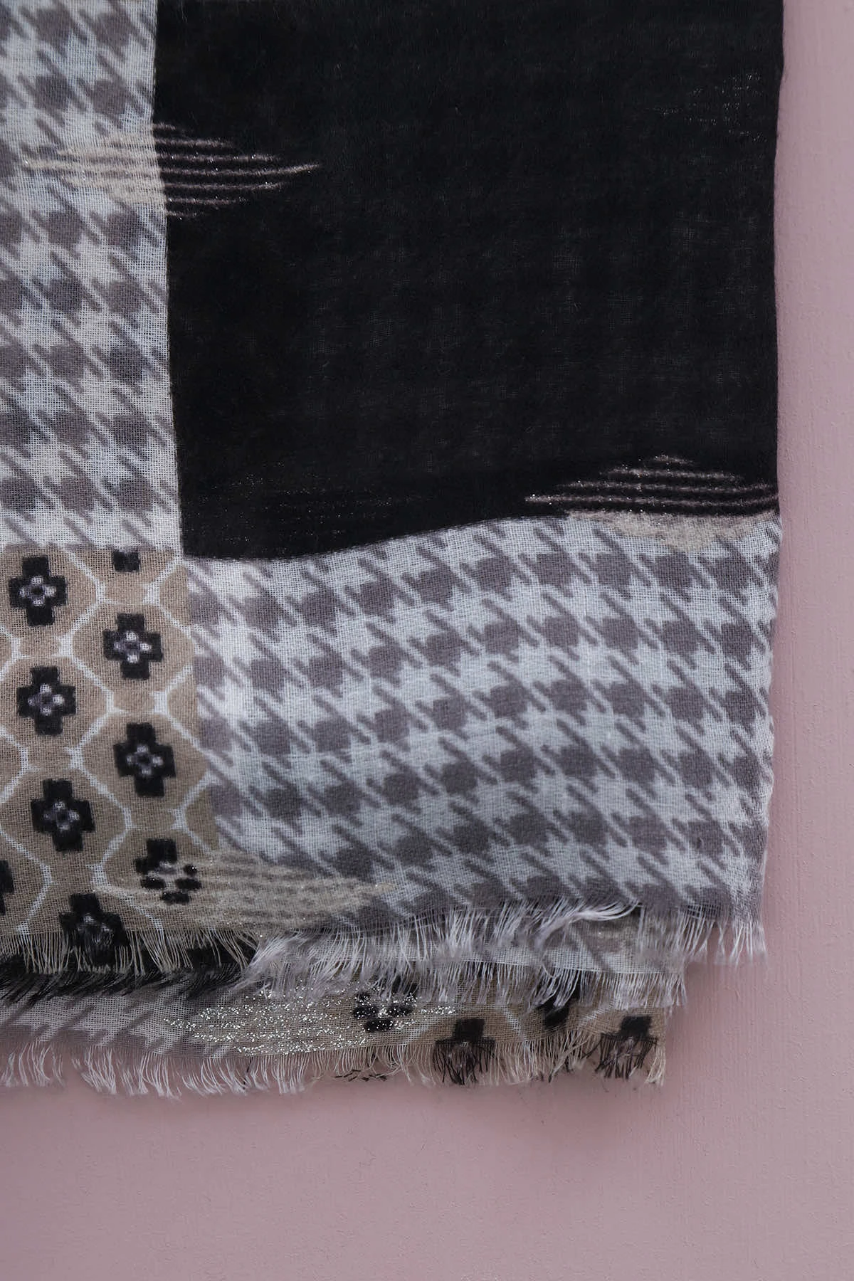 Trieste Scarf Black 6 Trieste Scarf Black - Image 4