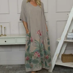 Avalon V-Neck Dress Mocha