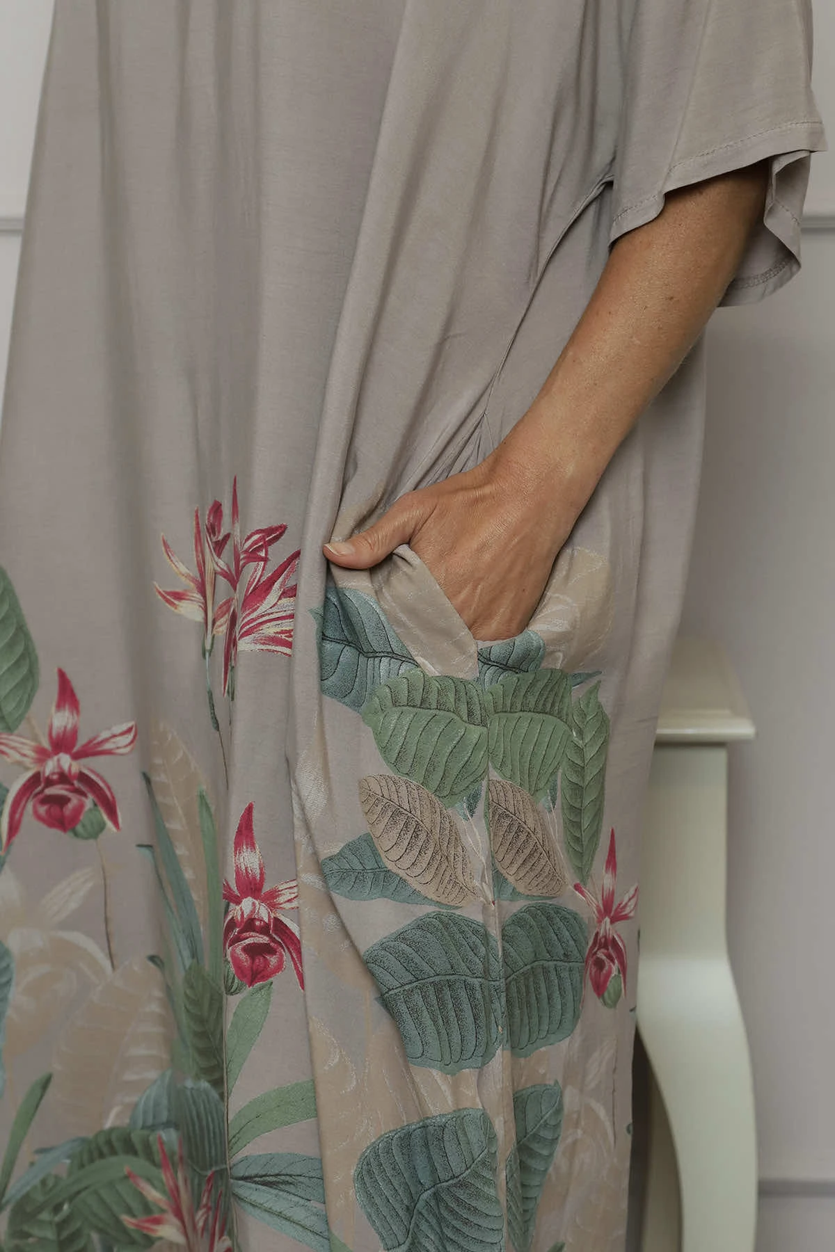 Avalon V-Neck Dress Mocha 5 Avalon V-Neck Dress Mocha - Image 3