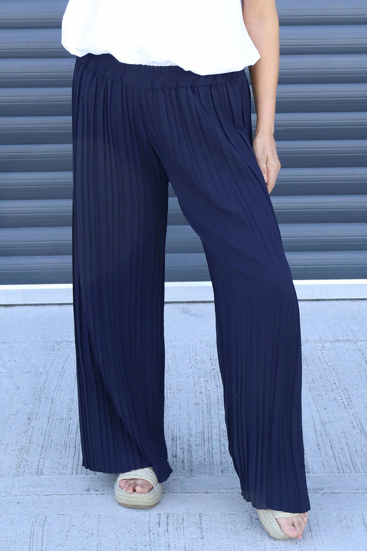 Emira Pleated Wide Leg Trousers Navy 5 Emira Pleated Wide Leg Trousers Navy - Image 3
