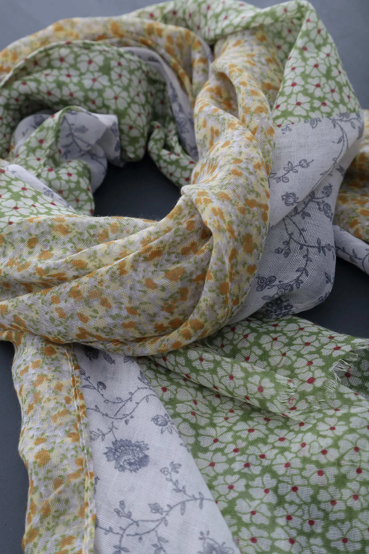 Bergamo Scarf Green 4 Bergamo Scarf Green - Image 2