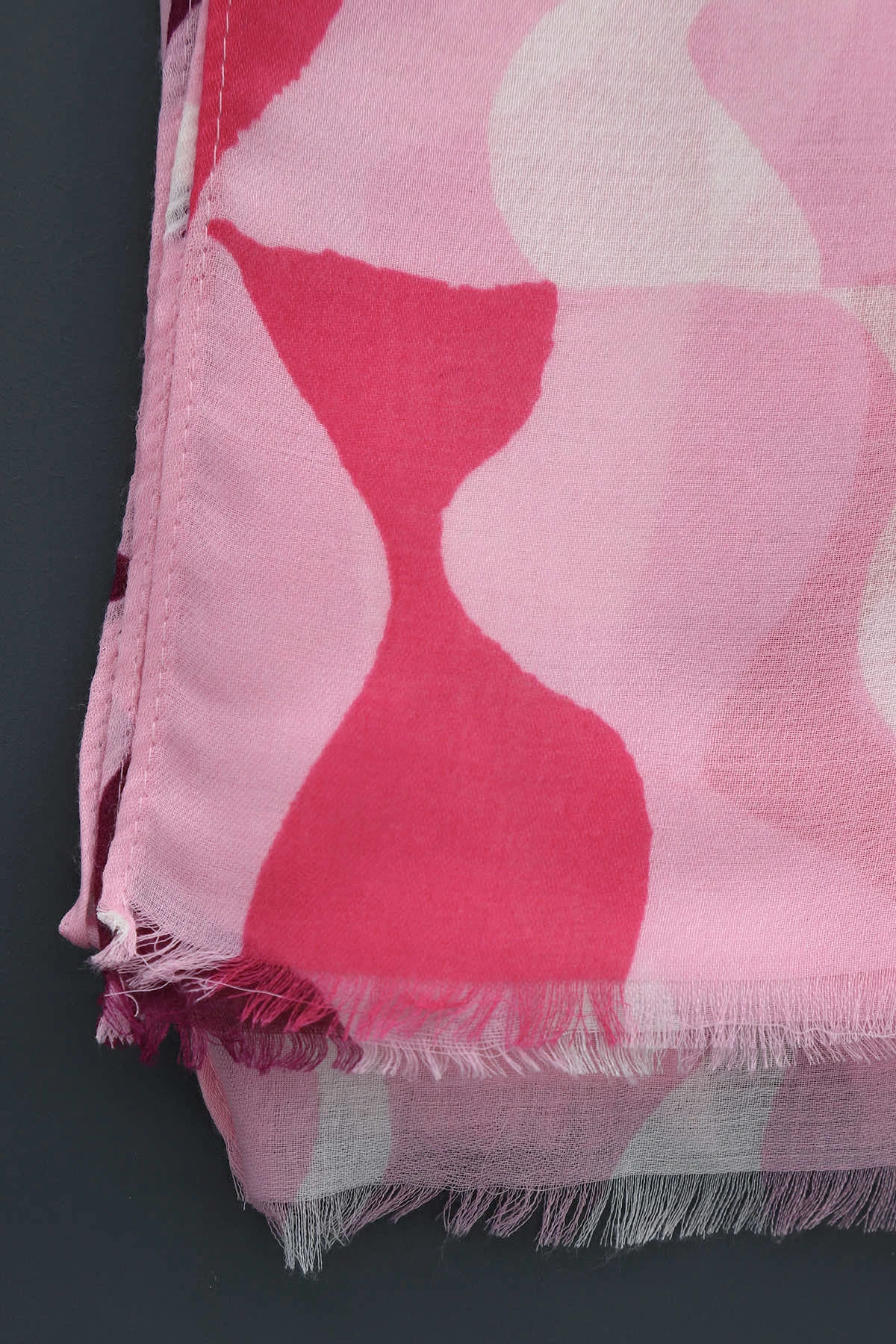 Monza Scarf Fuchsia 6 Monza Scarf Fuchsia - Image 4