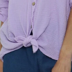 Giulia Crinkle Cotton Shirt Lilac -Kitandkaboodal Store IMG 8945 a3813d08 d428 4c5b 9e88 7a1695178687