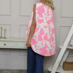 Clarenza Print Top Fuchsia 9 Clarenza Print Top Fuchsia -Kitandkaboodal Store IMG 8948 38222e67 6a14 4a62 99fe 48be7de20918