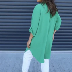 Vivianne Shirt Emerald 9 Vivianne Shirt Emerald -Kitandkaboodal Store IMG 8974 144a6c35 574a 412a af20 f58c8462bd36