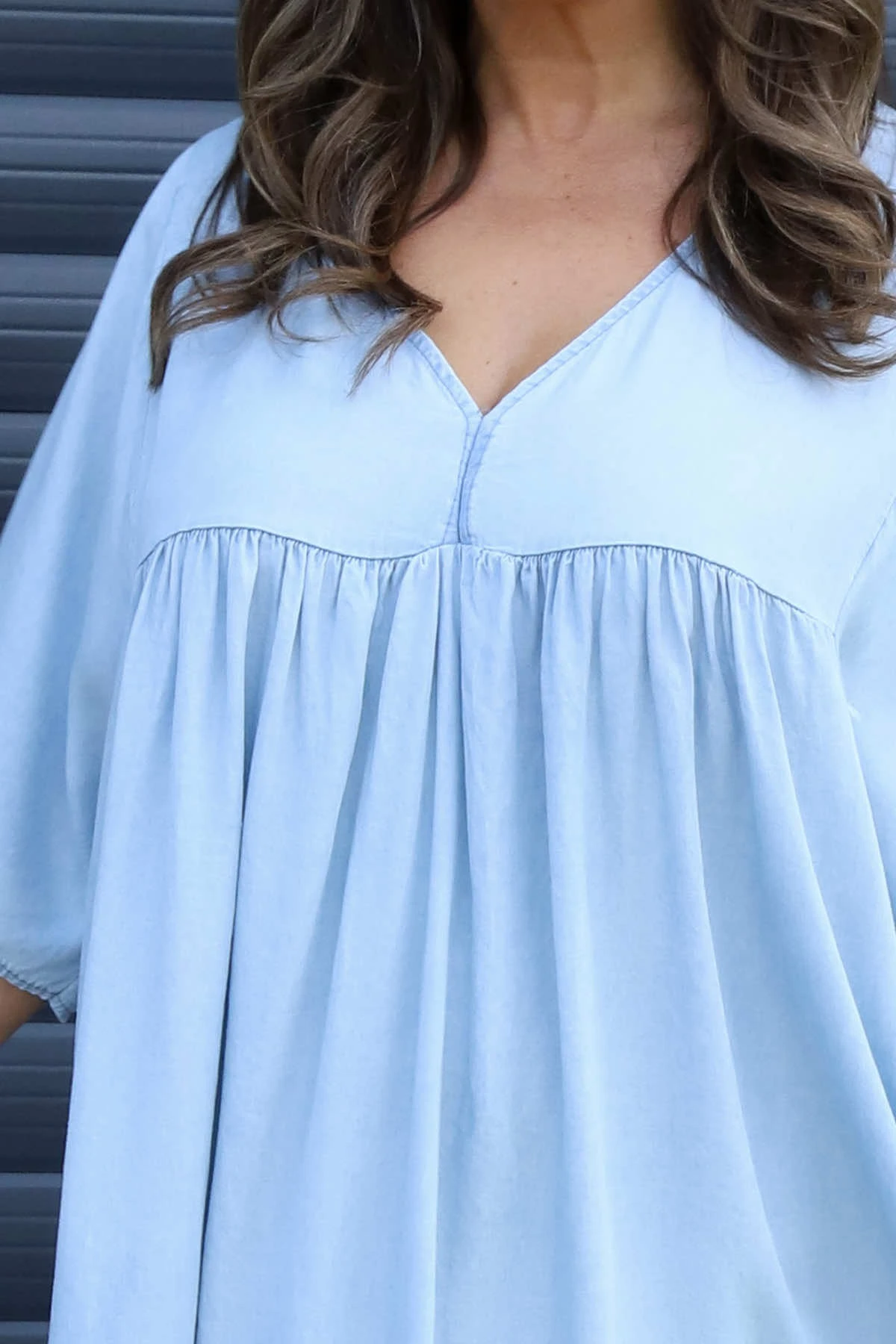 Dolores V-Neck Dress Light Denim 5 Dolores V-Neck Dress Light Denim - Image 3