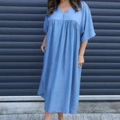 Dolores V-Neck Dress Mid Denim 7 Dolores V-Neck Dress Mid Denim -Kitandkaboodal Store IMG 9302 ba56afea c663 4810 b70f a6e621686f63
