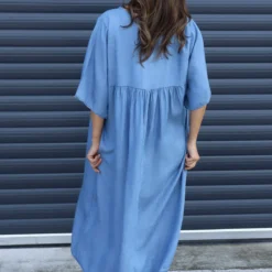 Dolores V-Neck Dress Mid Denim 9 Dolores V-Neck Dress Mid Denim -Kitandkaboodal Store IMG 9320 13c3ad6c 31e8 4a7e bae7 c6ae9f2dd088