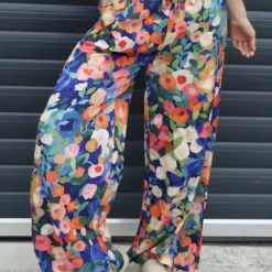 Lelia Print Trousers Navy -Kitandkaboodal Store IMG 9723 1fffbc57 b27d 405f a514 78de145702c8