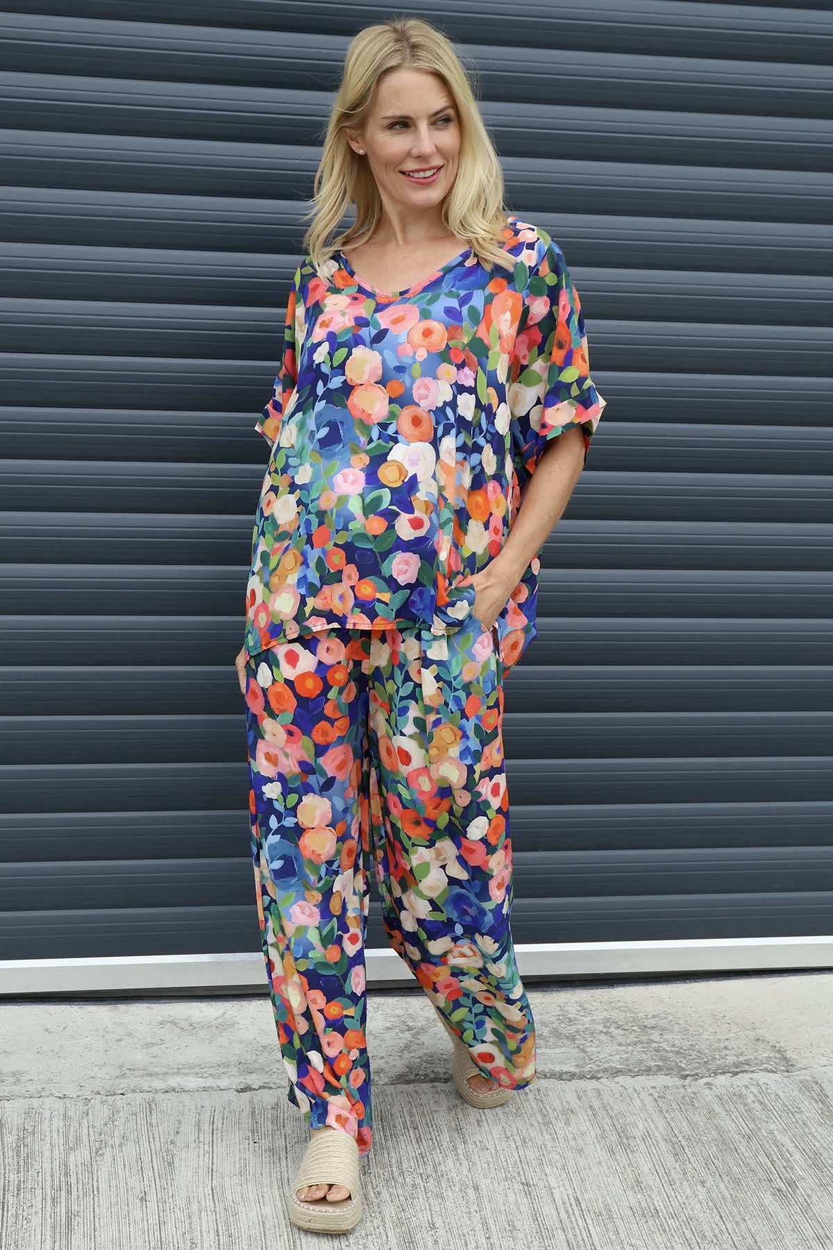 Luciella Print Top Navy 4 Luciella Print Top Navy - Image 2