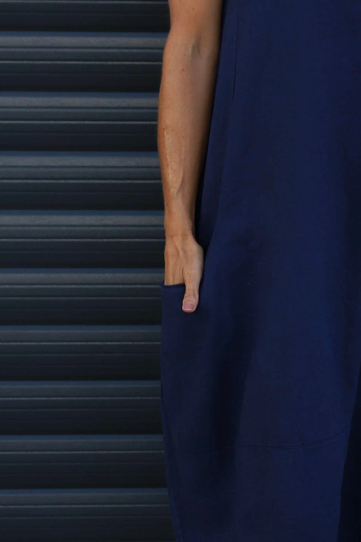 Cyrilla Linen Dress Navy 5 Cyrilla Linen Dress Navy - Image 3