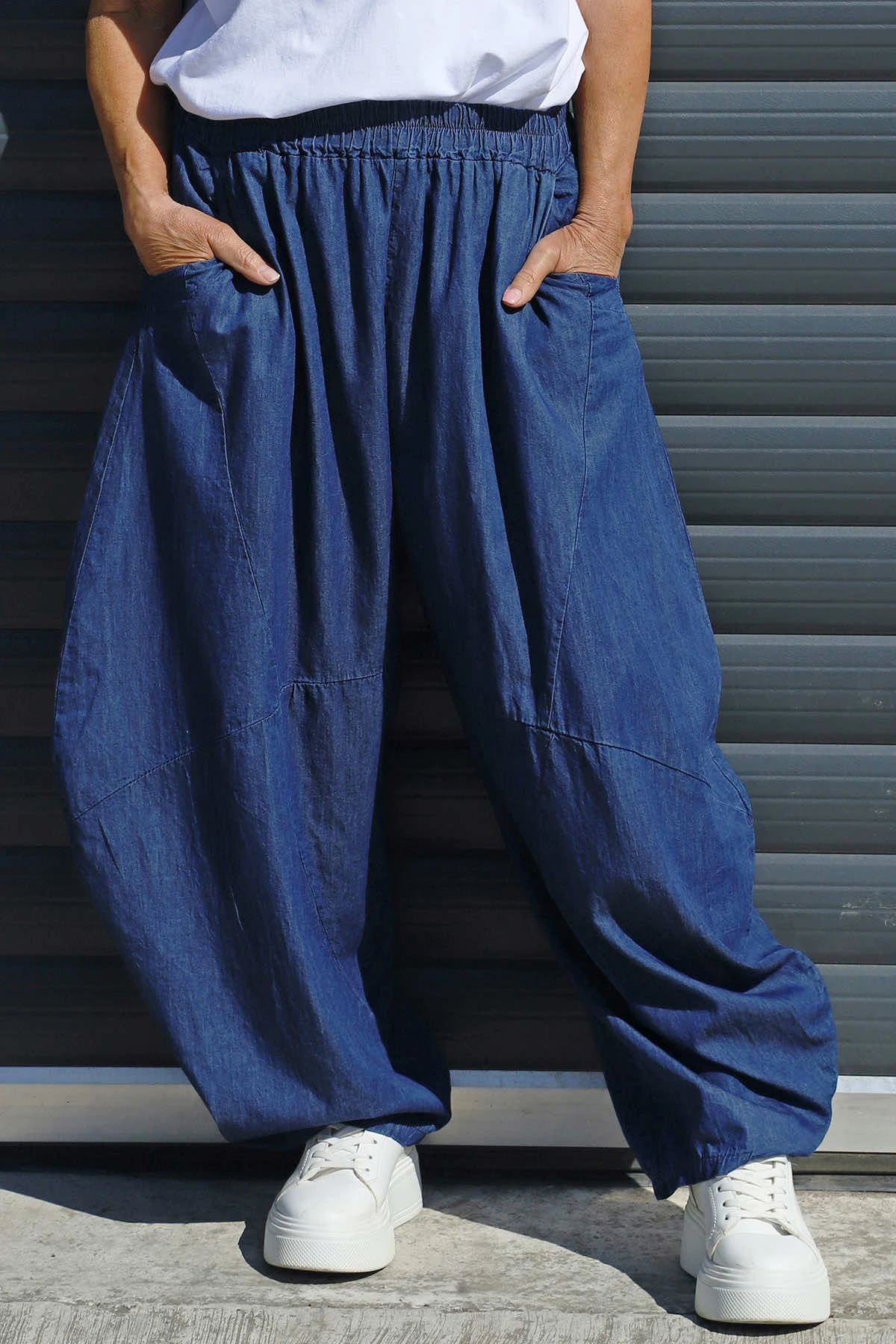 Journee Lightweight Denim Trousers Dark Denim 5 Journee Lightweight Denim Trousers Dark Denim - Image 3