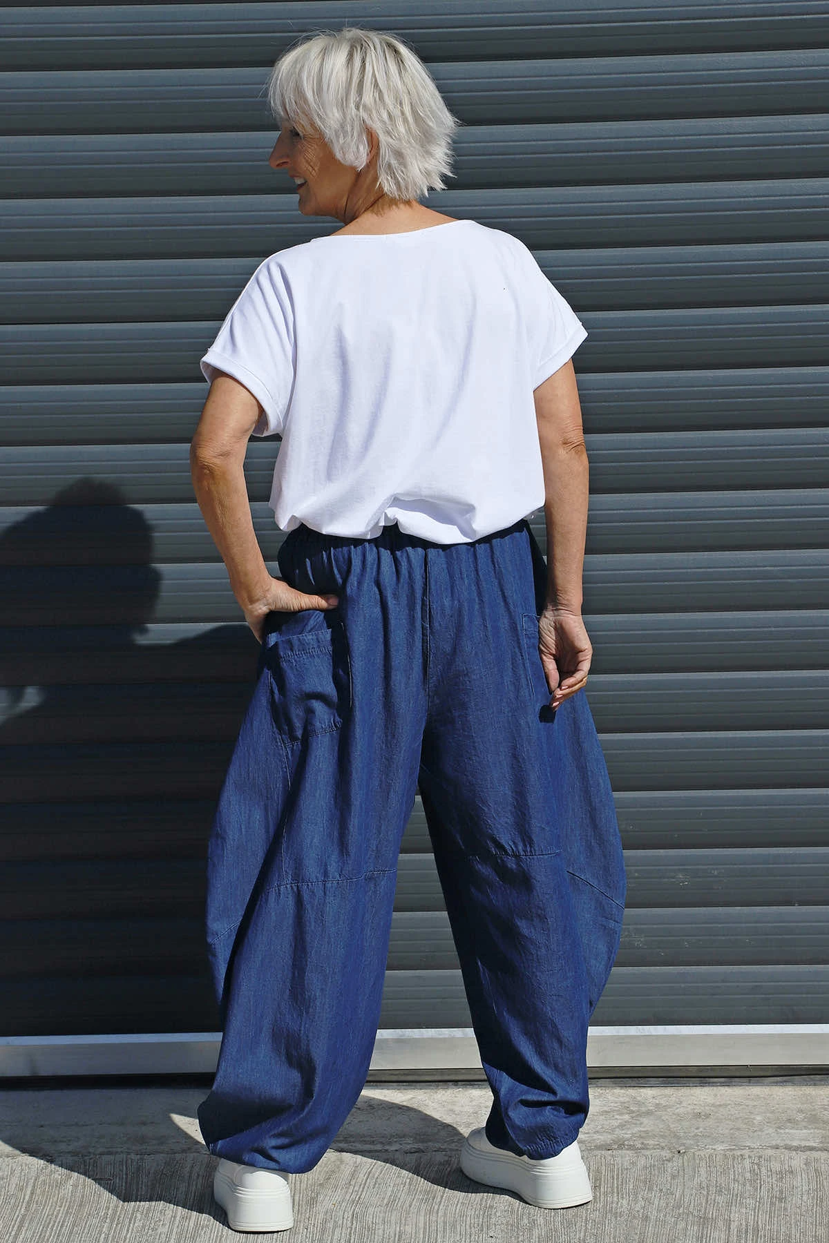 Journee Lightweight Denim Trousers Dark Denim 6 Journee Lightweight Denim Trousers Dark Denim - Image 4