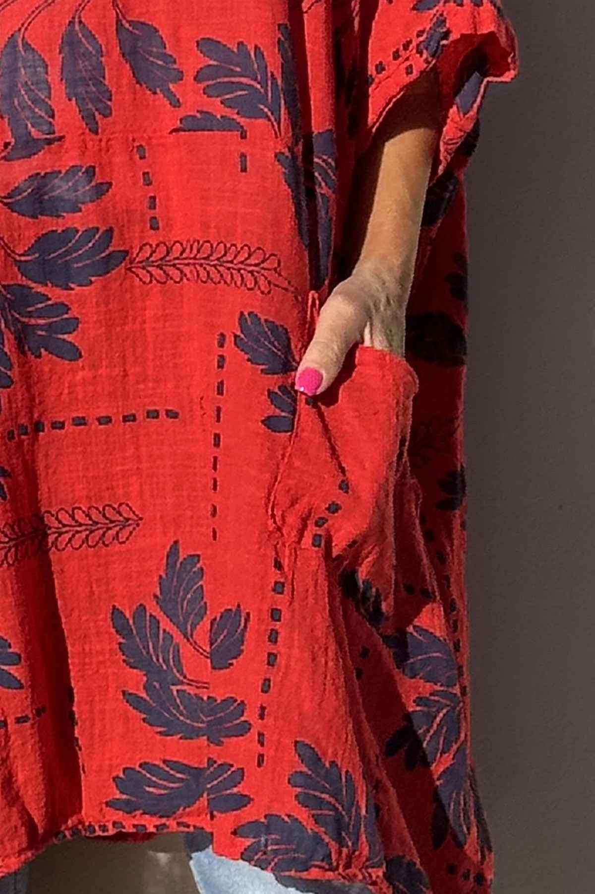 Bowie Print Cotton Top Red 5 Bowie Print Cotton Top Red - Image 3